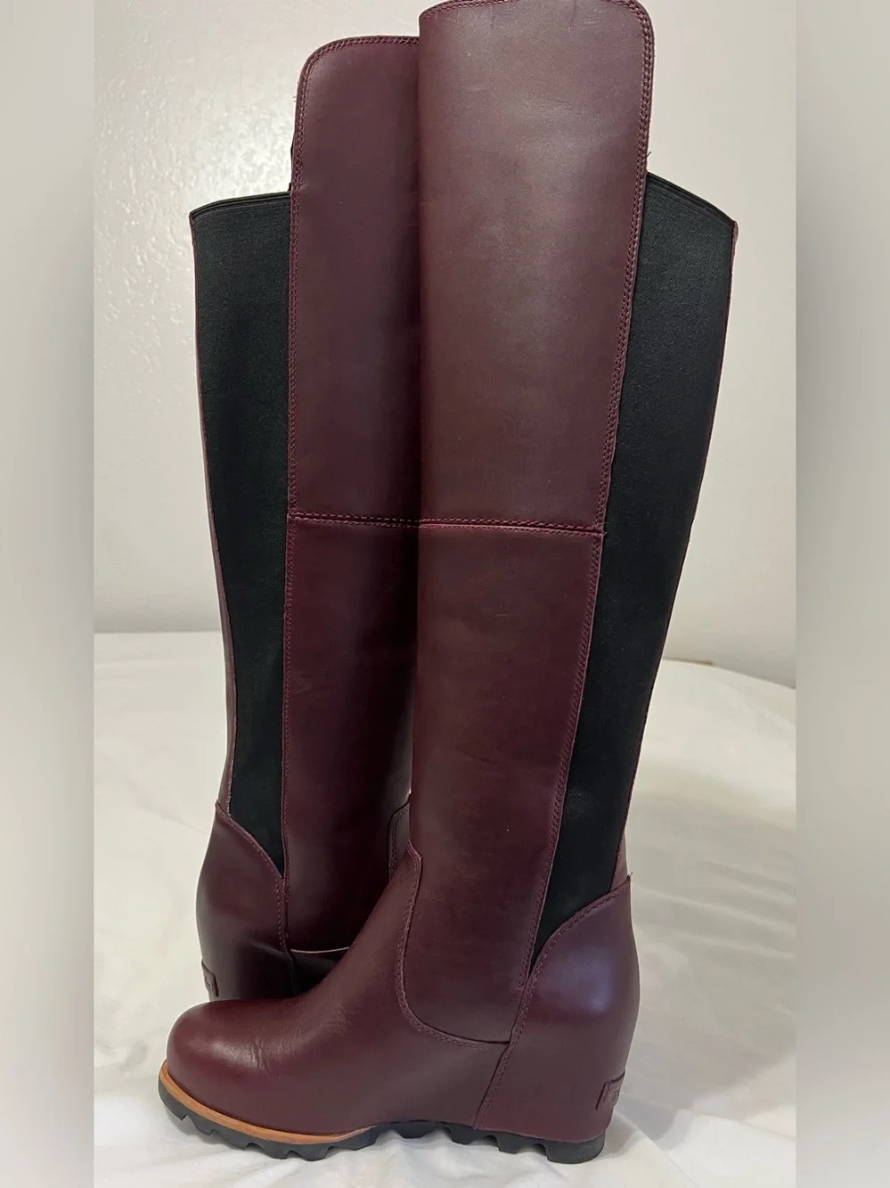 NWOB SOREL Fiona Lux Burgundy Leather Over-the-Knee Wedge Boots Size 8